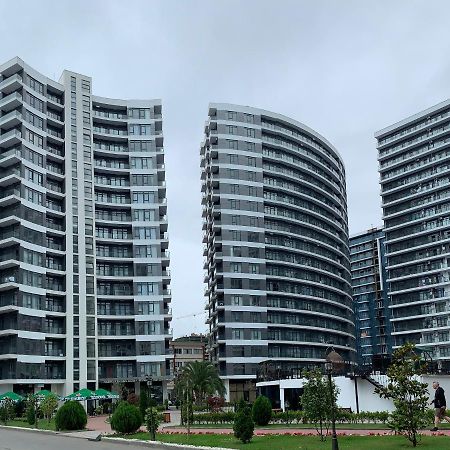 White Sails Apartment บาทูมิ ภายนอก รูปภาพ